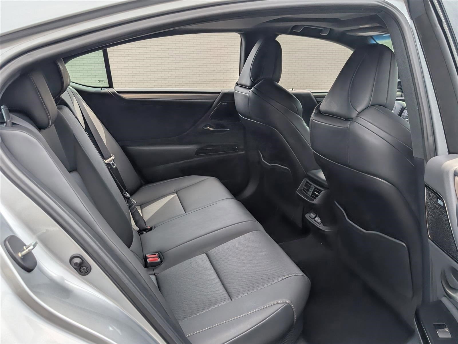 2024 Lexus ES ES 300h F SPORT Handling