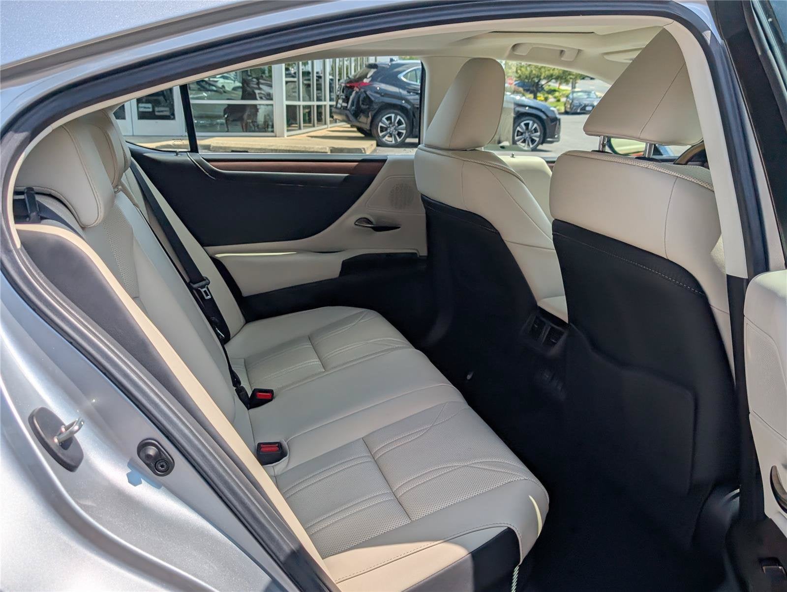 2025 Lexus ES 300h Luxury FWD