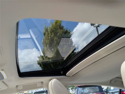 2025 Lexus ES 300h Luxury FWD