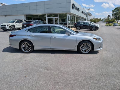 2025 Lexus ES 300h Luxury FWD