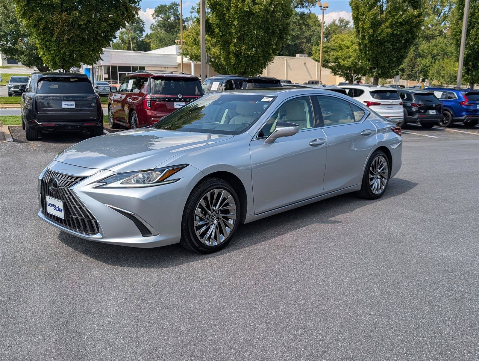 2025 Lexus ES 300h Luxury FWD