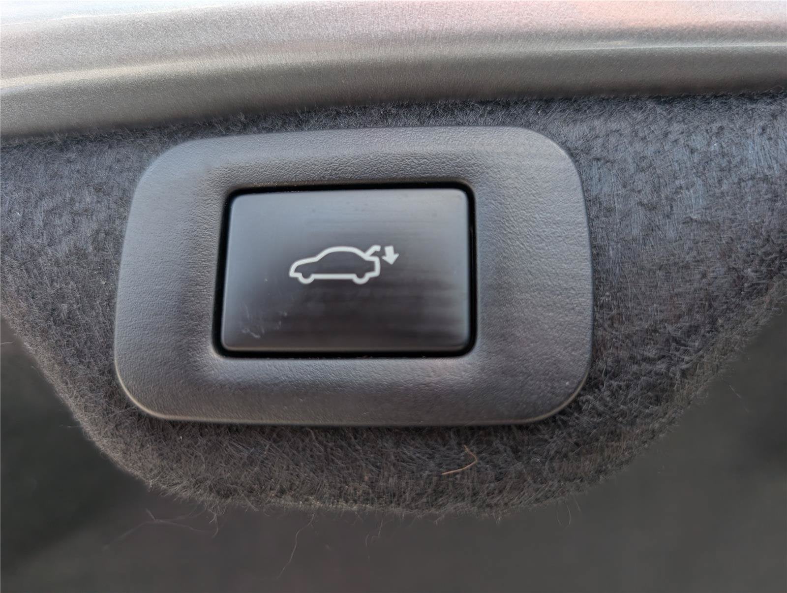 2025 Lexus ES 300h Luxury FWD
