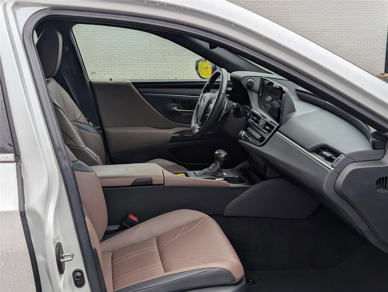 2025 Lexus ES 300h Luxury FWD