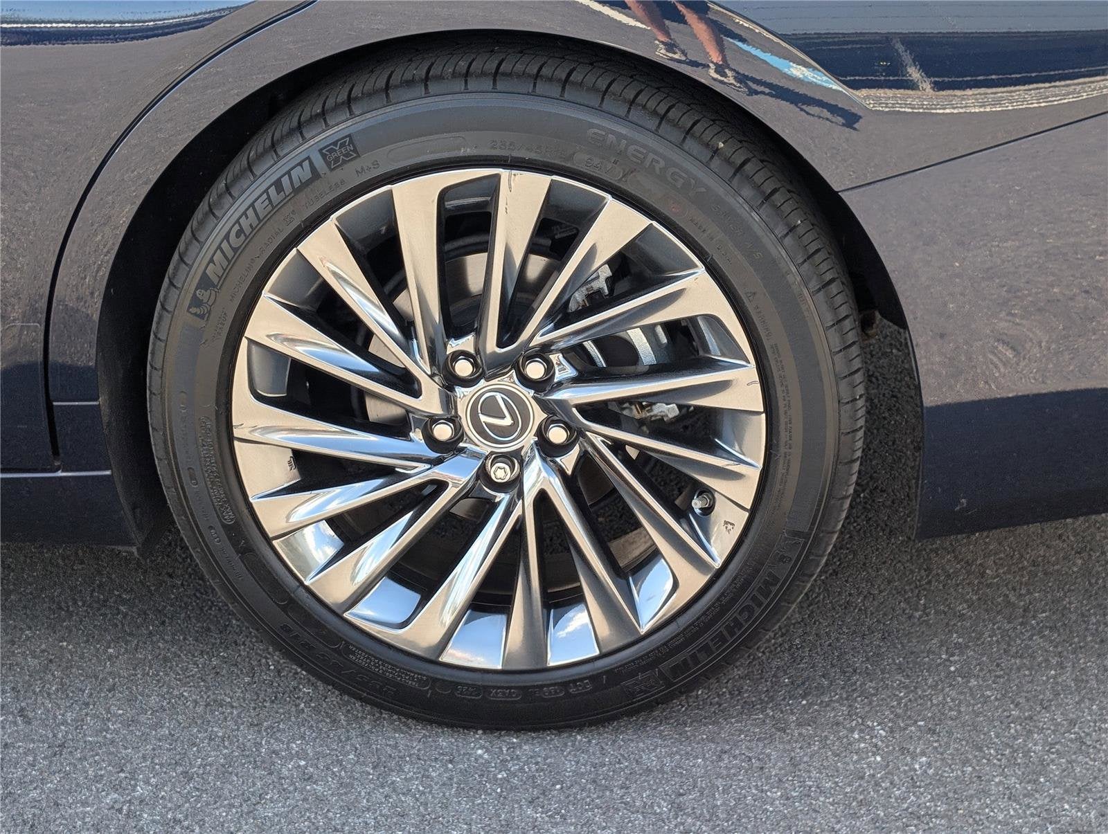 2025 Lexus ES 300h Luxury FWD