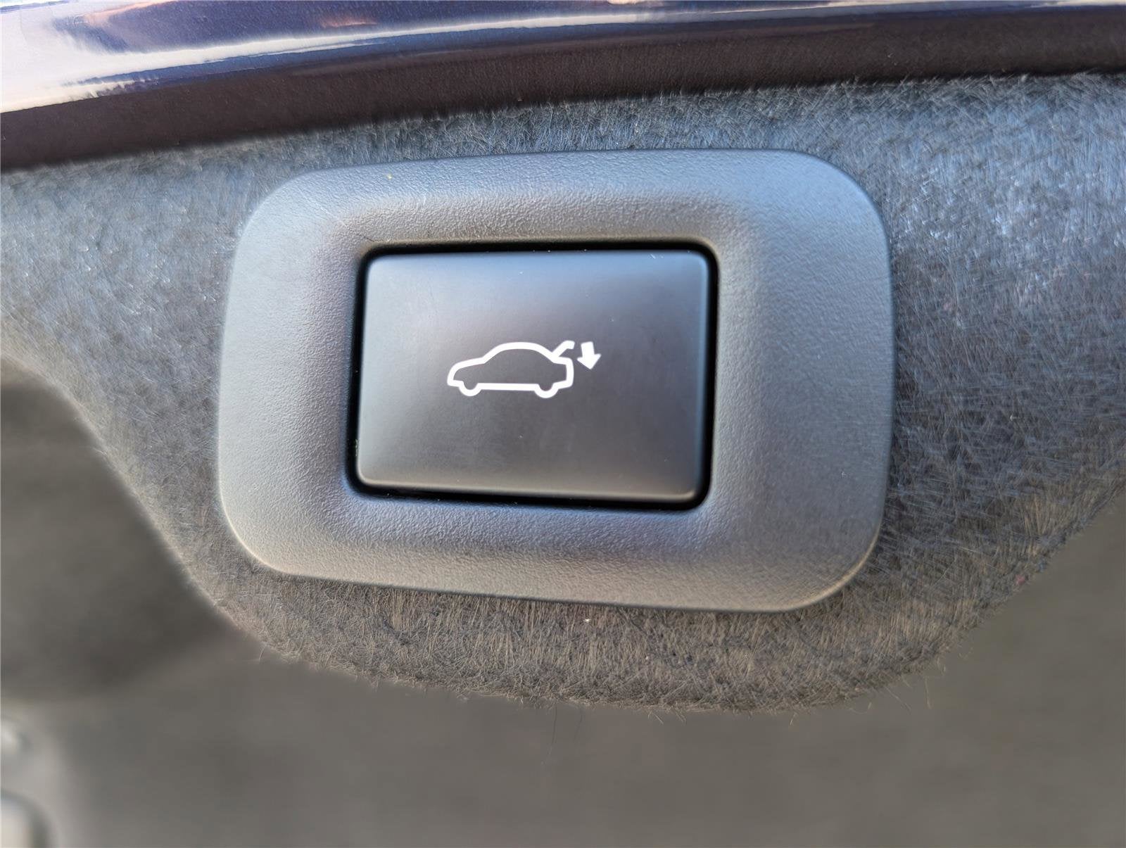 2025 Lexus ES 300h Luxury FWD
