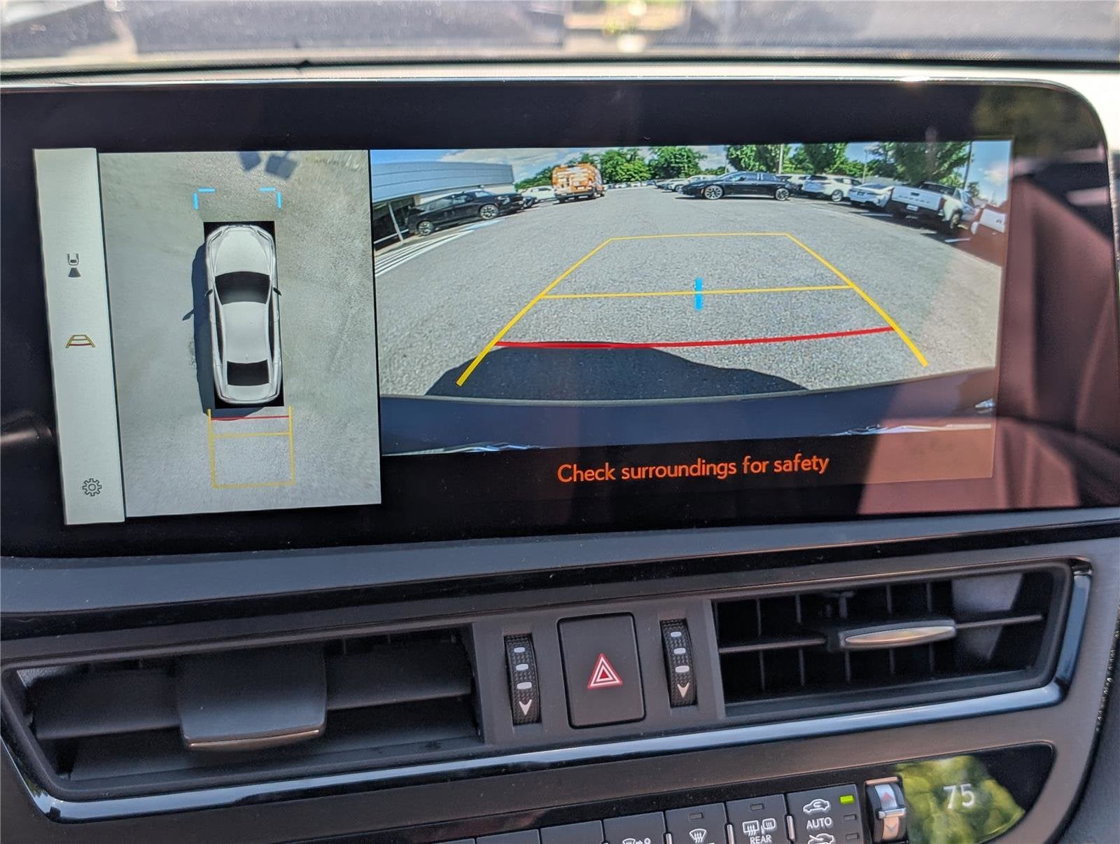 2025 Lexus ES 300h Luxury FWD