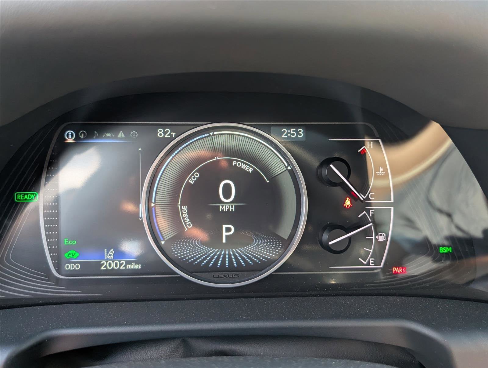 2025 Lexus ES 300h Luxury FWD