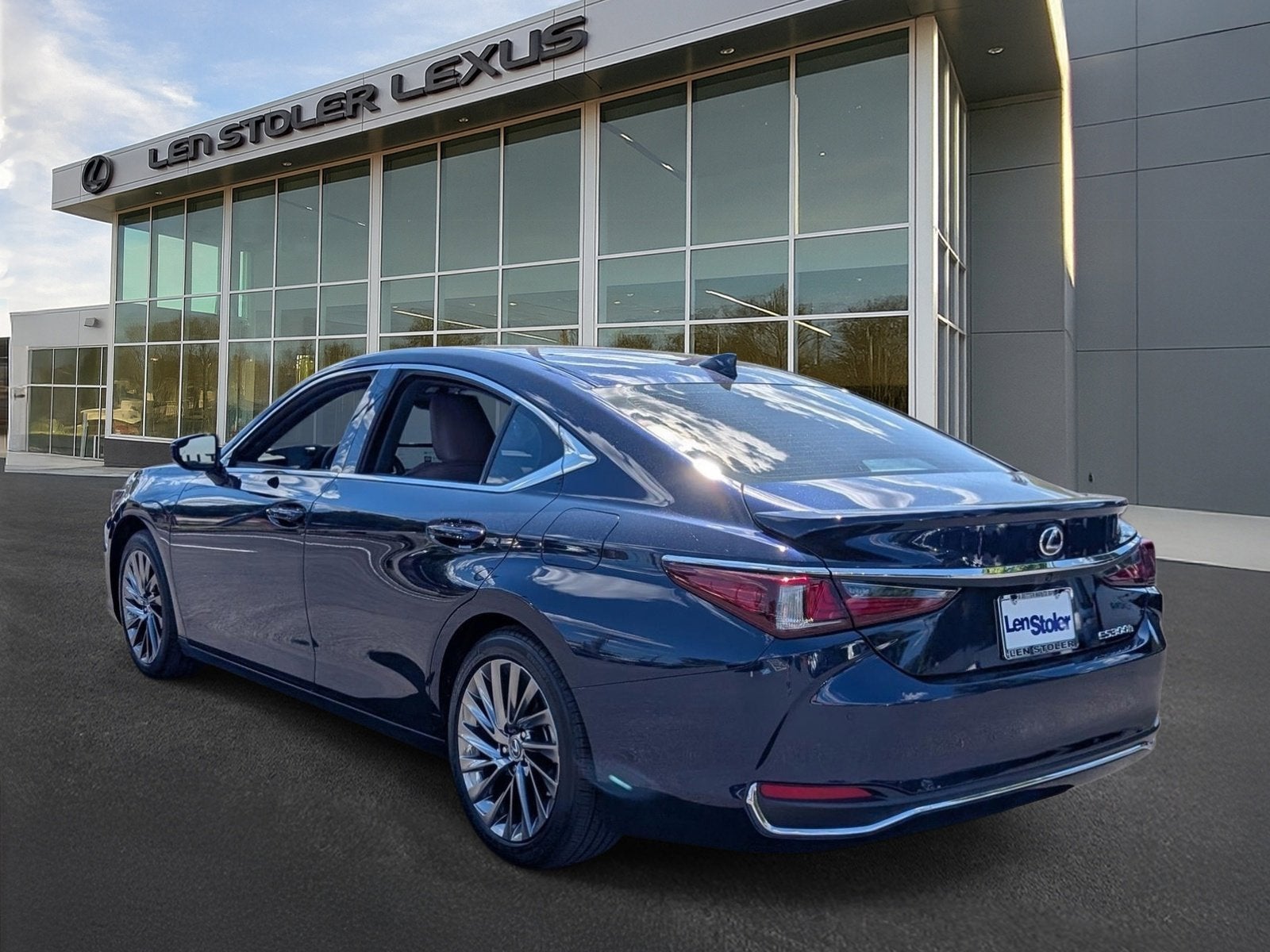 2025 Lexus ES 300h Luxury FWD