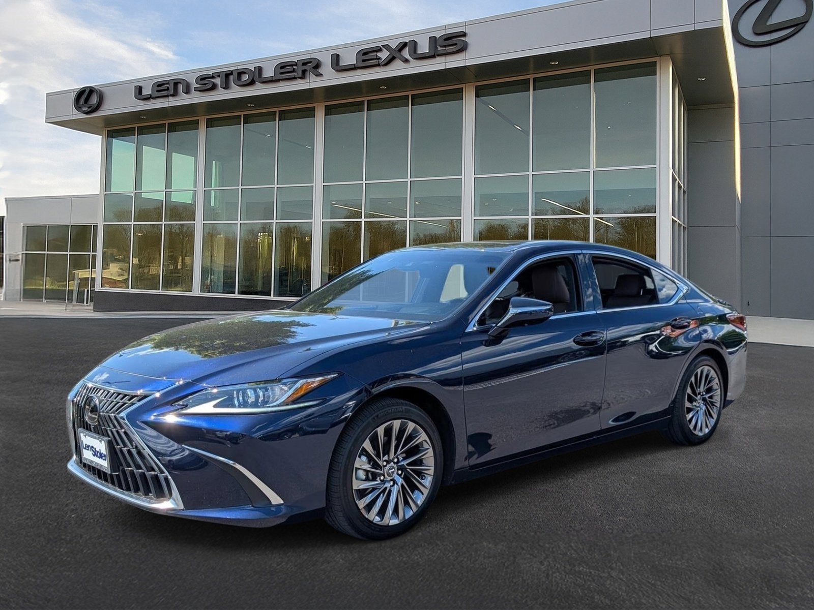 2025 Lexus ES 300h Luxury FWD