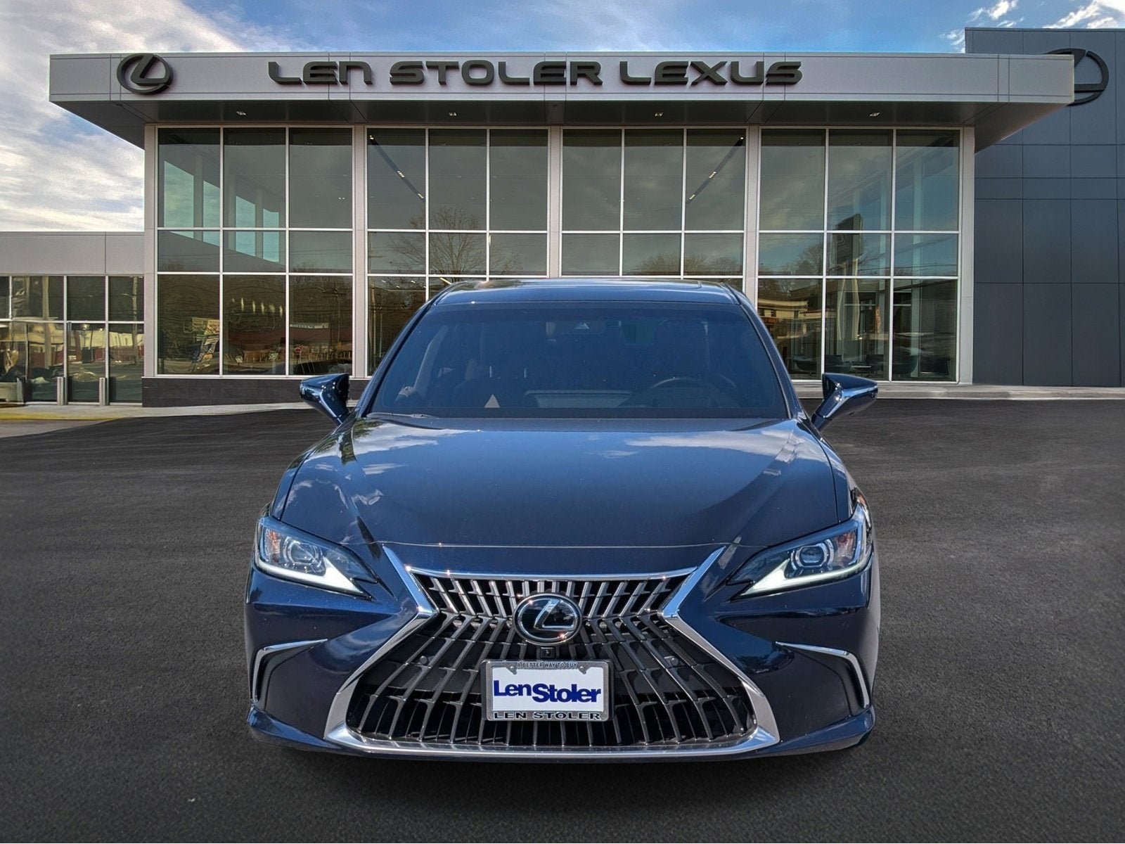 2025 Lexus ES 300h Luxury FWD