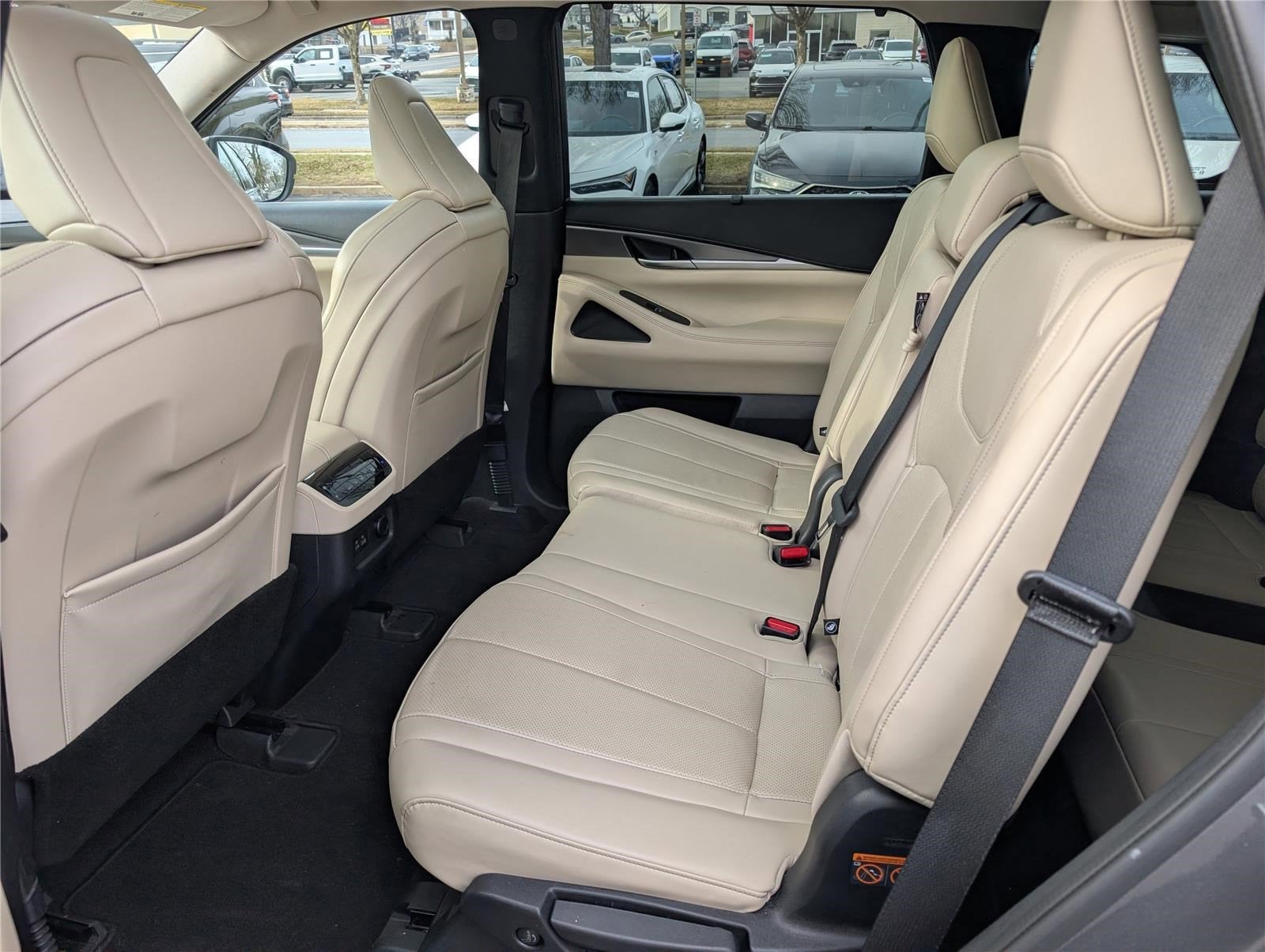 2022 INFINITI QX60 LUXE