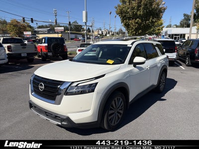 2023 Nissan Pathfinder SL