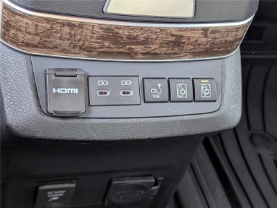 2025 Toyota Sienna Platinum