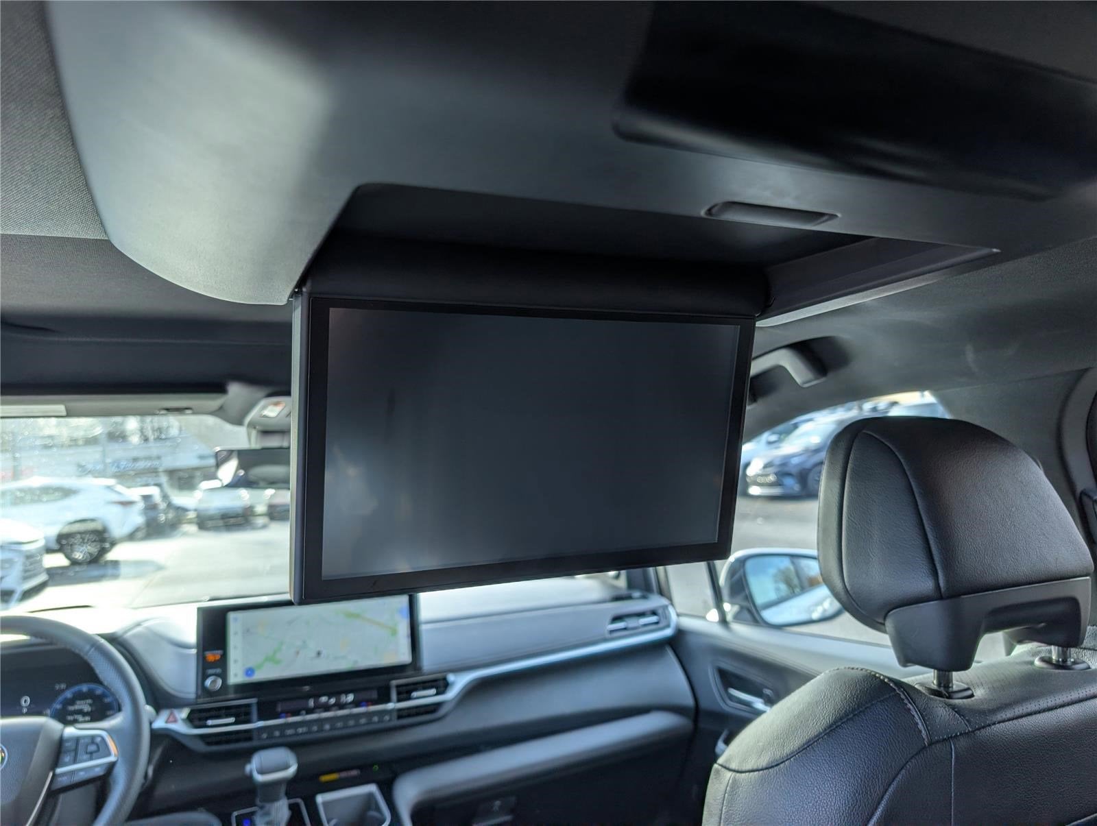 2025 Toyota Sienna Platinum