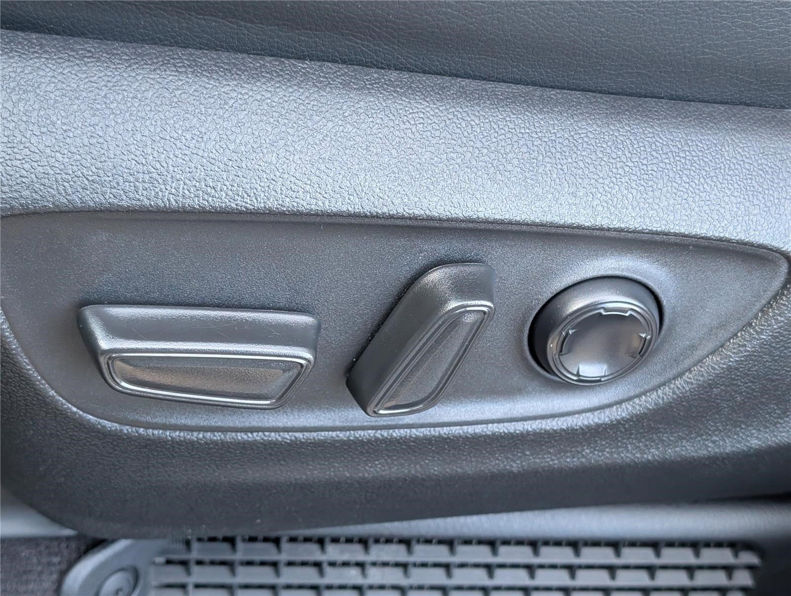 2025 Toyota Sienna Platinum