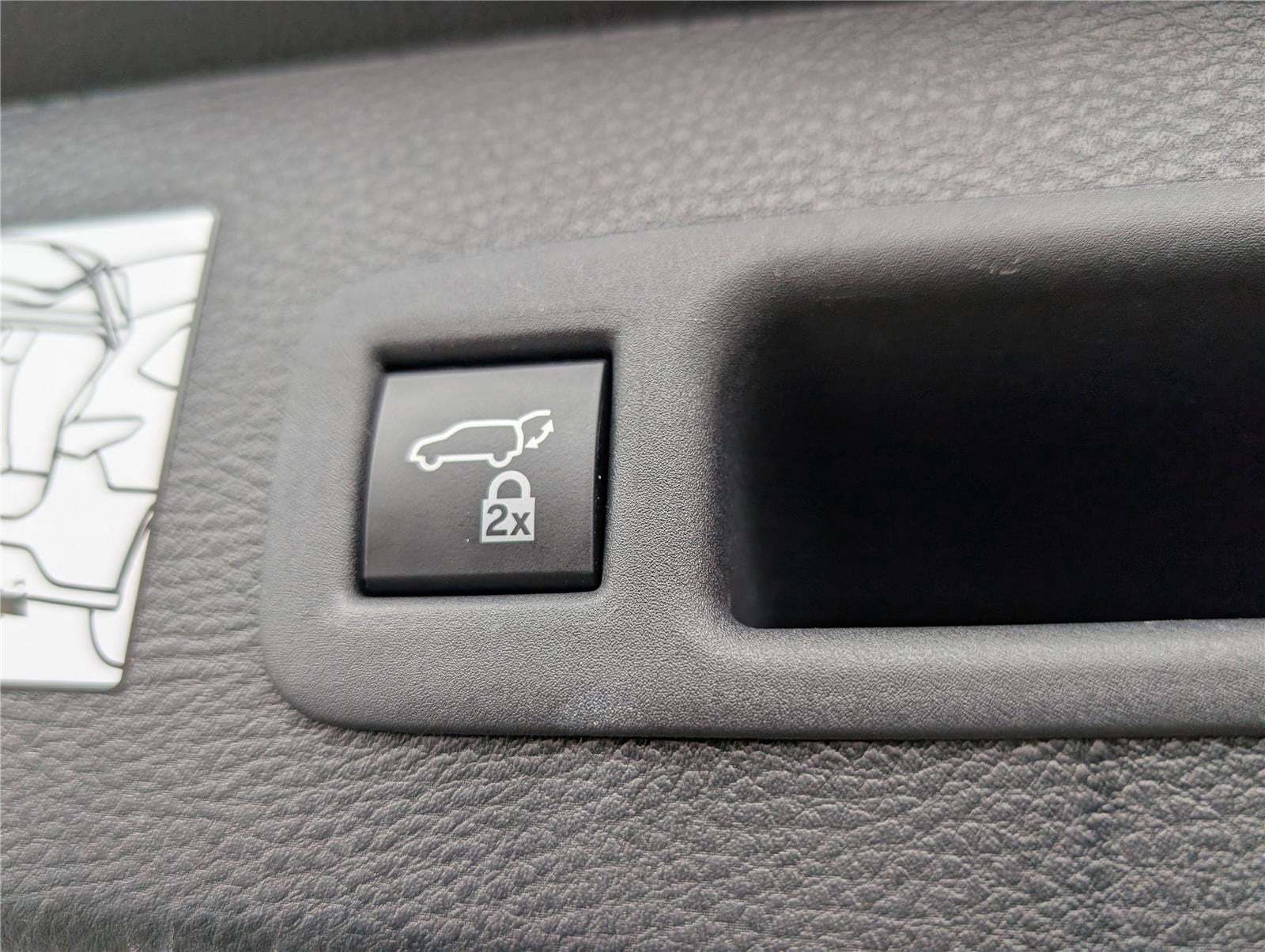 2024 Toyota Sienna Platinum