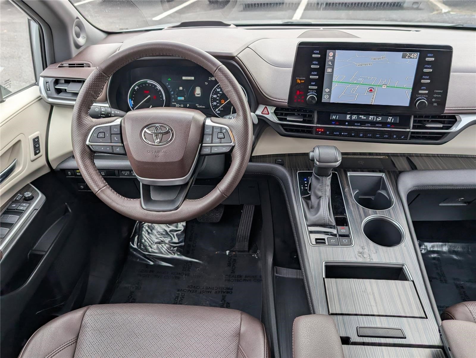 2024 Toyota Sienna Platinum