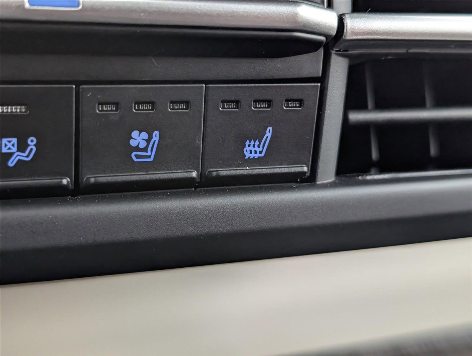 2024 Toyota Sienna Platinum