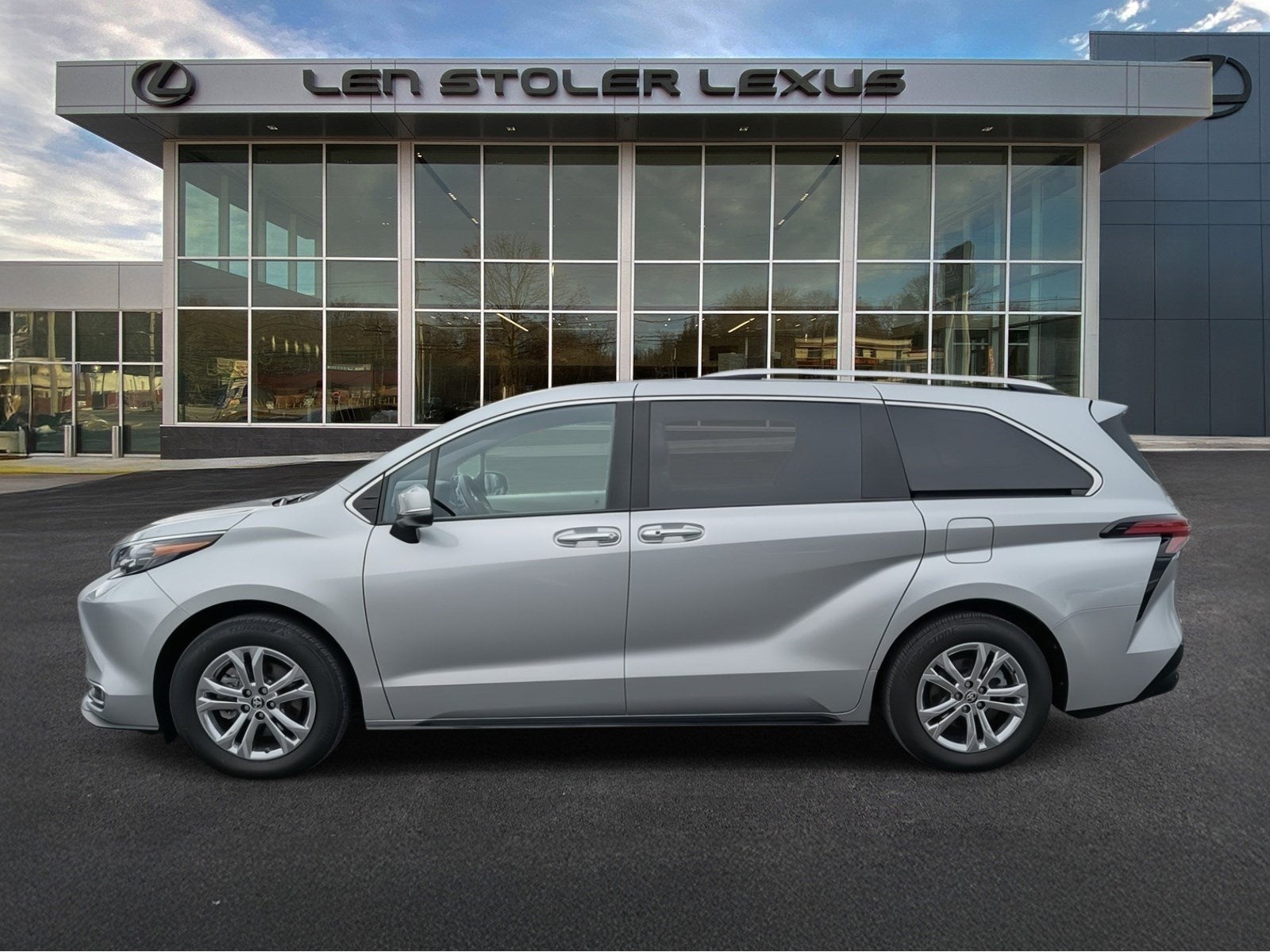 2024 Toyota Sienna Platinum