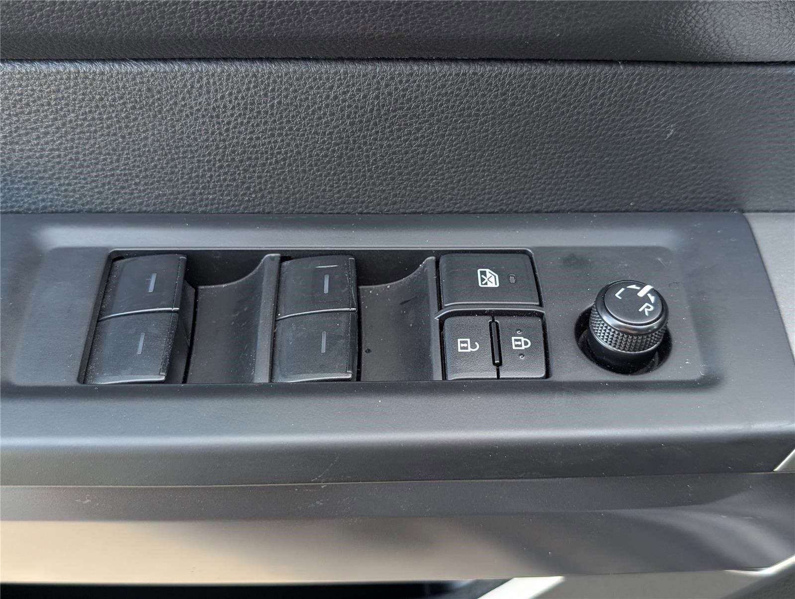 2025 Toyota Tundra 4WD SR5