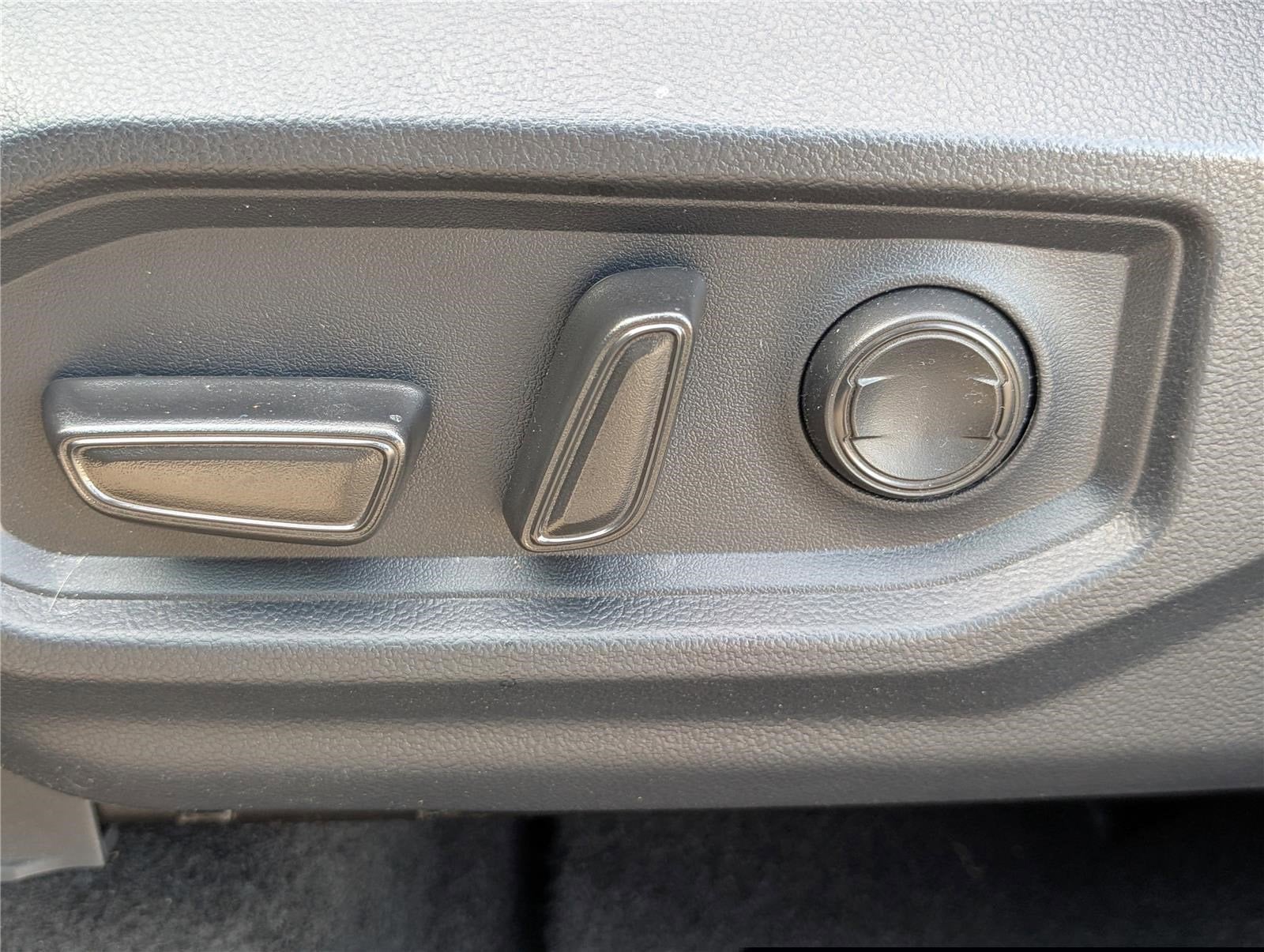 2025 Toyota Tundra 4WD SR5