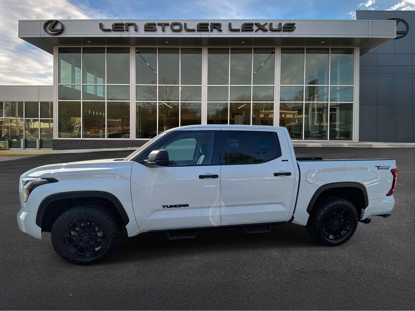 2023 Toyota Tundra 4WD SR5
