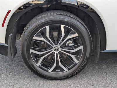 2025 Toyota Crown Signia XLE