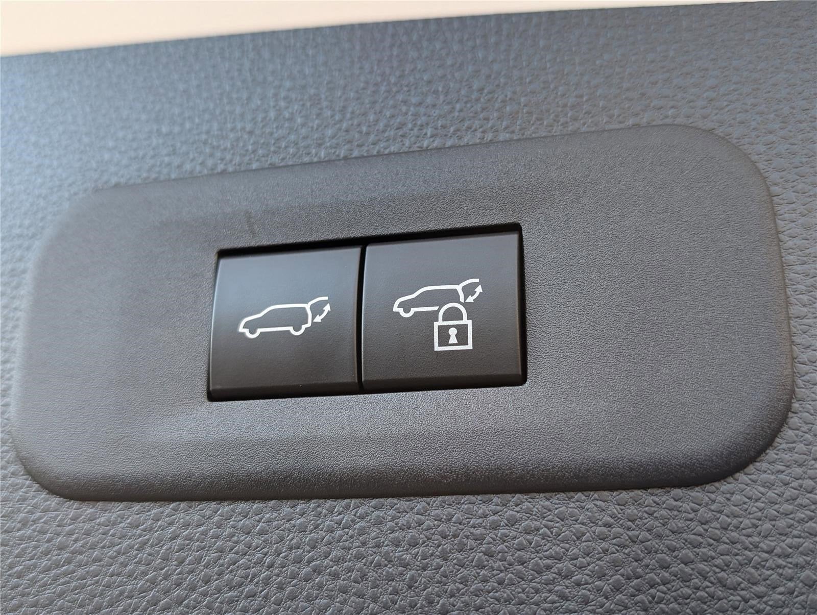 2025 Toyota Crown Signia XLE