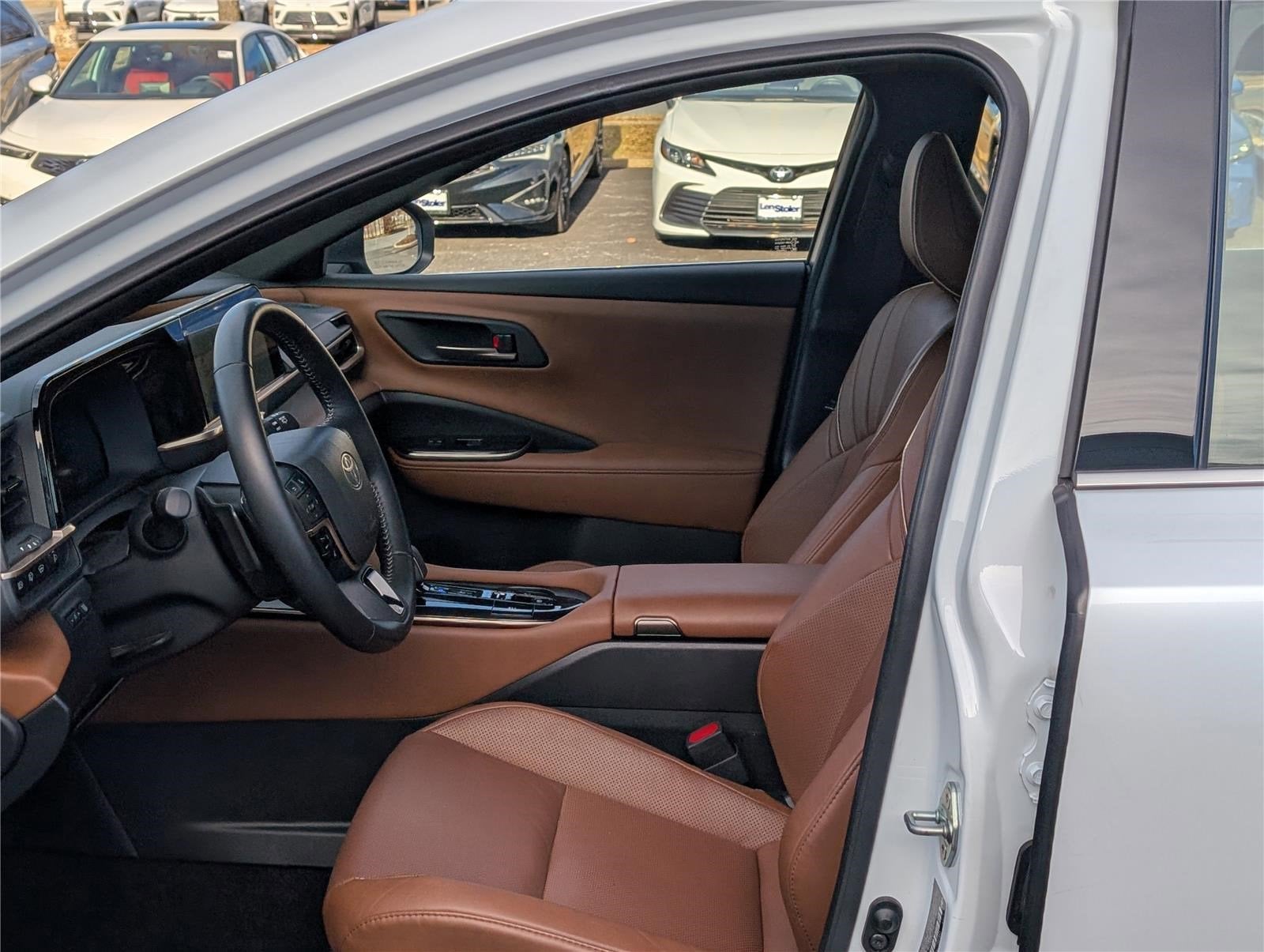 2025 Toyota Crown Signia XLE