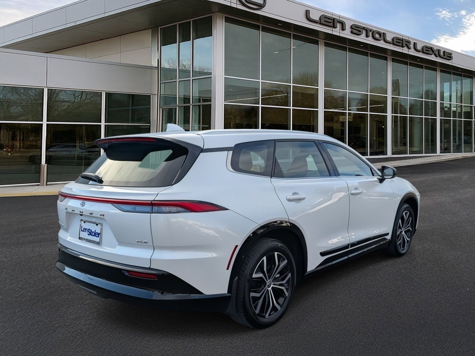 2025 Toyota Crown Signia XLE