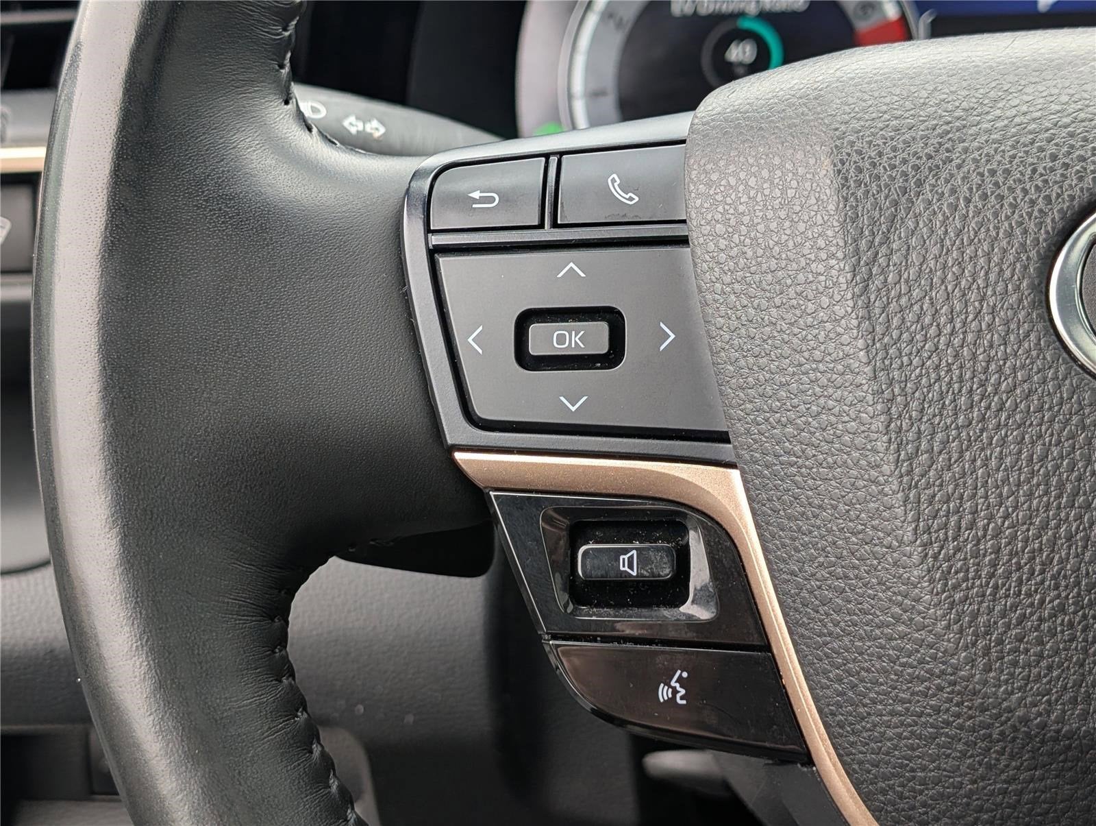 2023 Toyota Crown Platinum