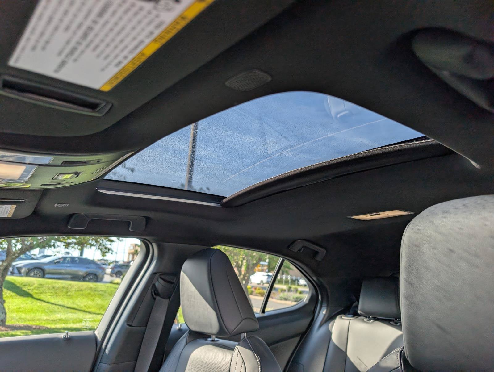 2025 Lexus UX 300h Premium AWD