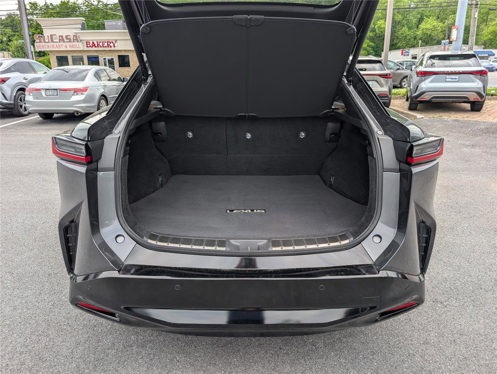 2023 Lexus RZ 450e Luxury AWD