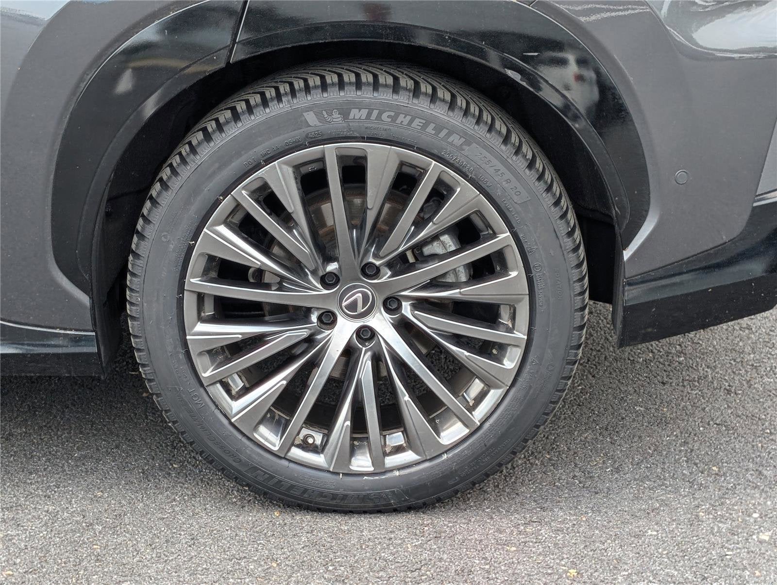 2023 Lexus RZ 450e Luxury AWD
