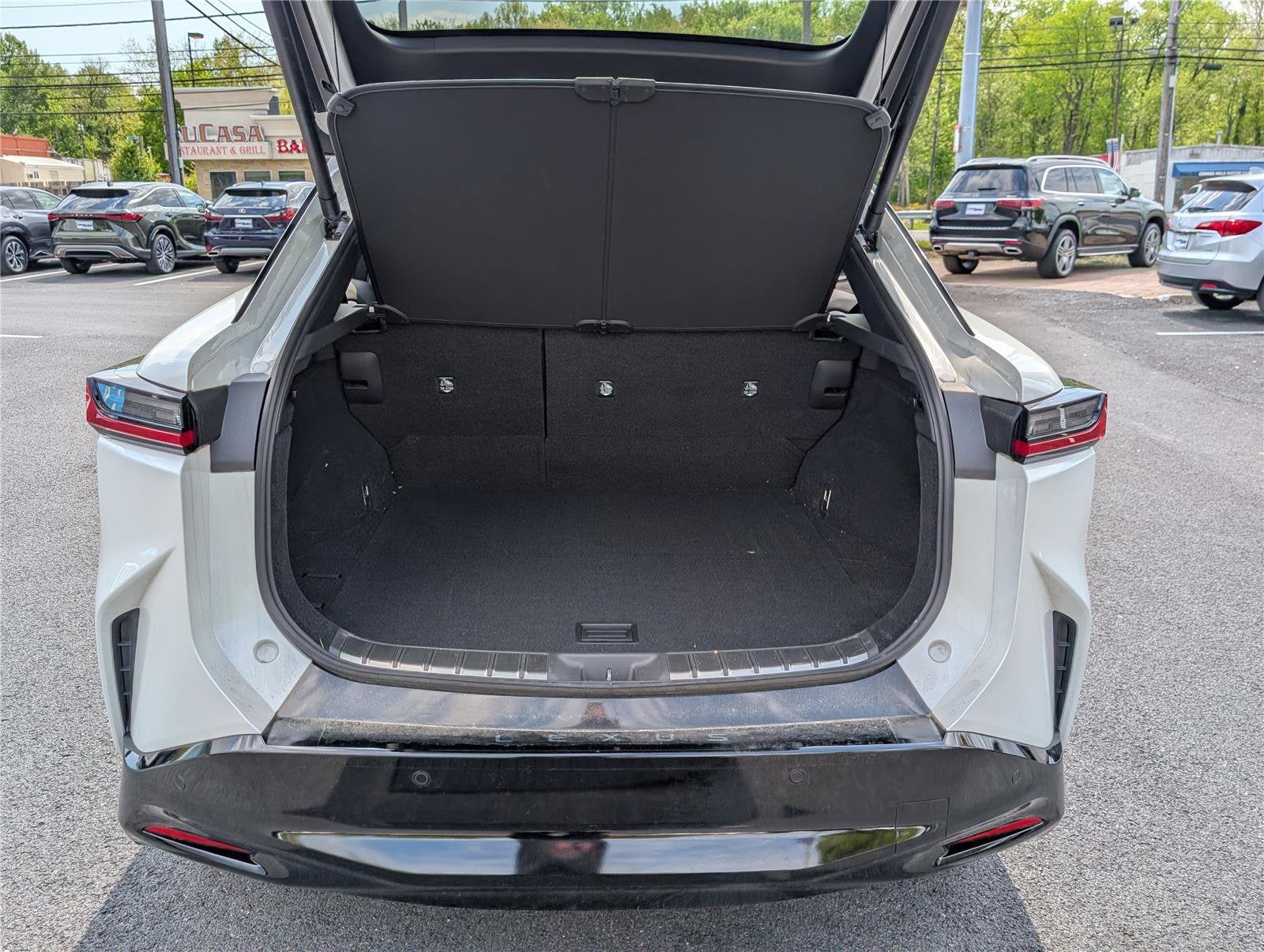 2023 Lexus RZ 450e Luxury AWD