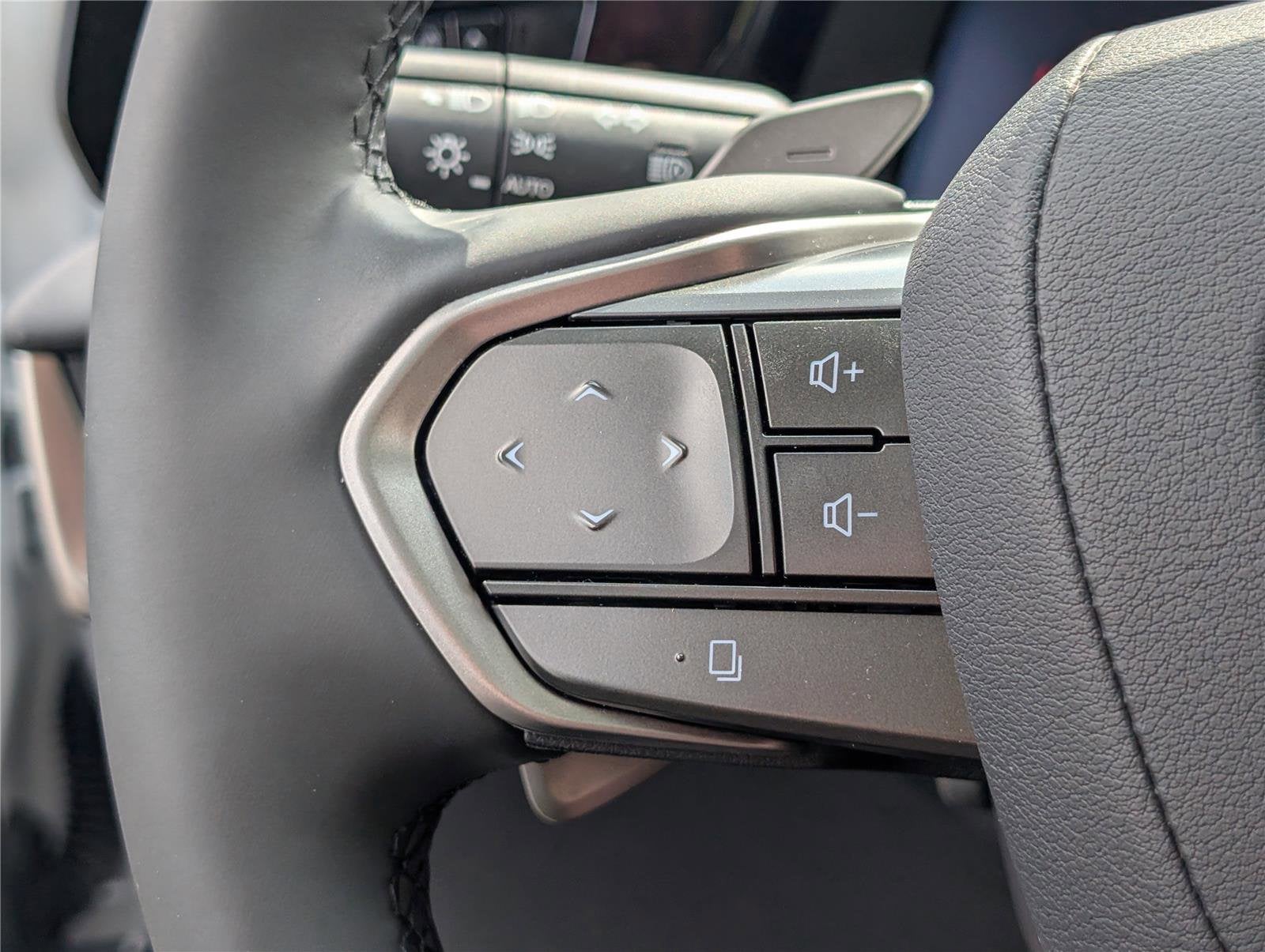2023 Lexus RZ 450e Luxury AWD