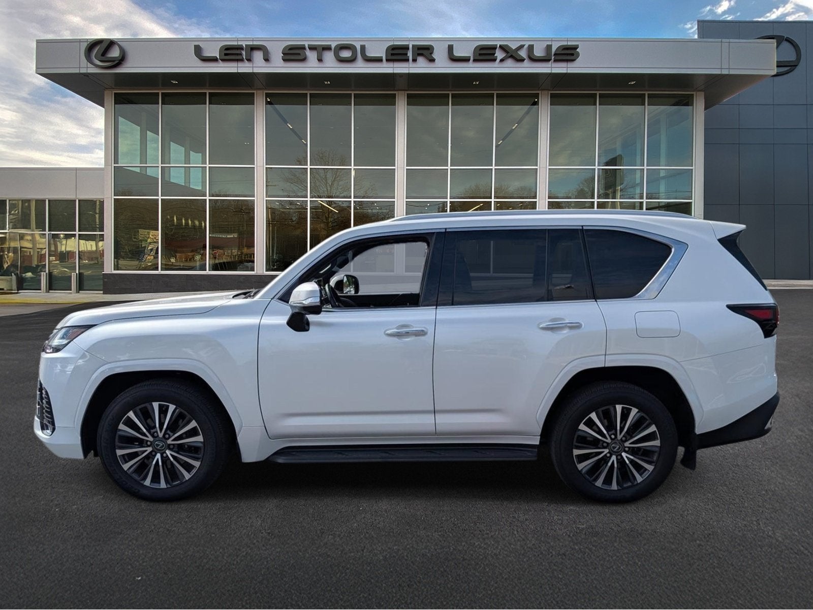 2023 Lexus LX 600 Premium 4WD