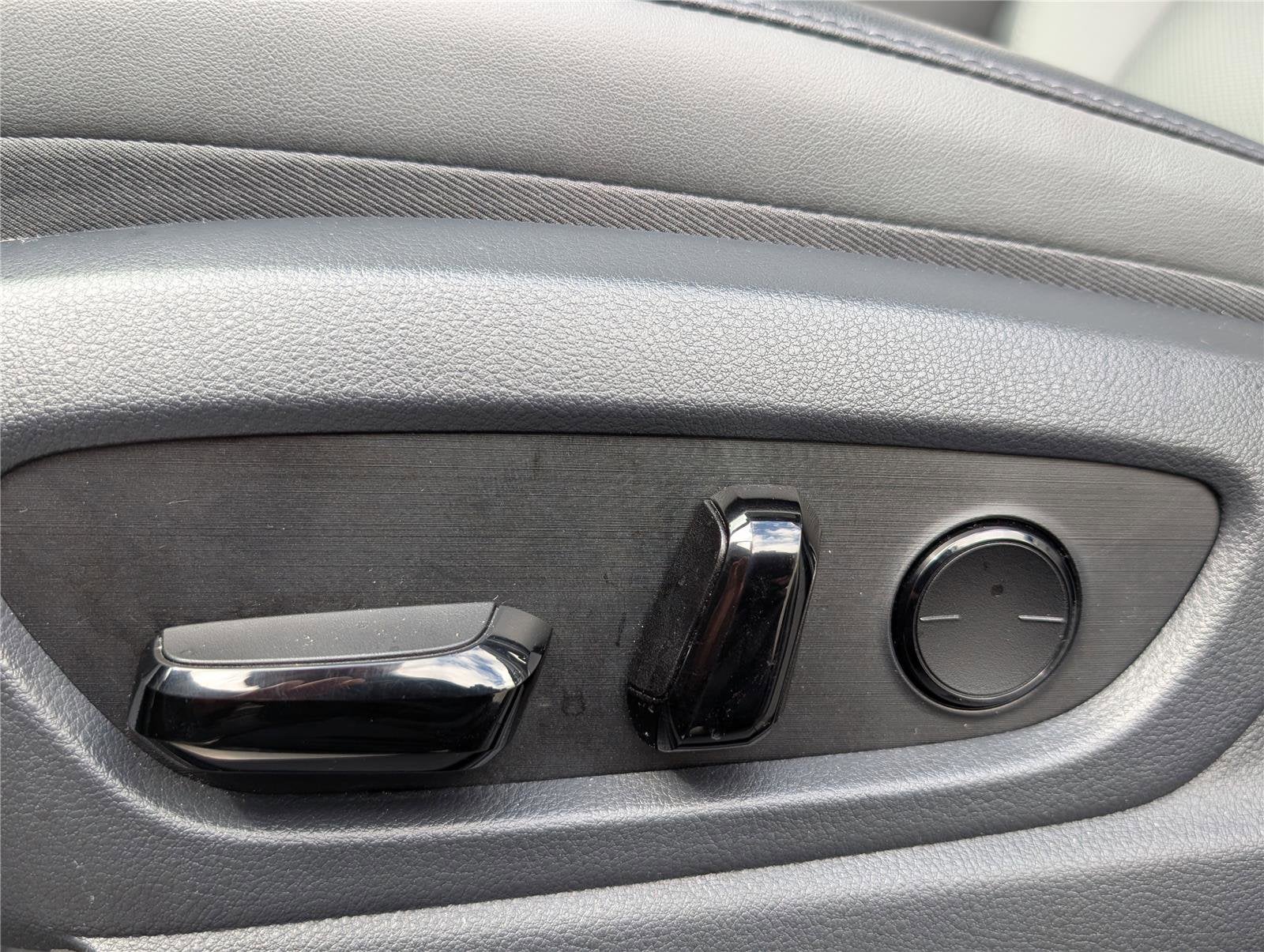 2025 Lexus RZ RZ 300e Premium