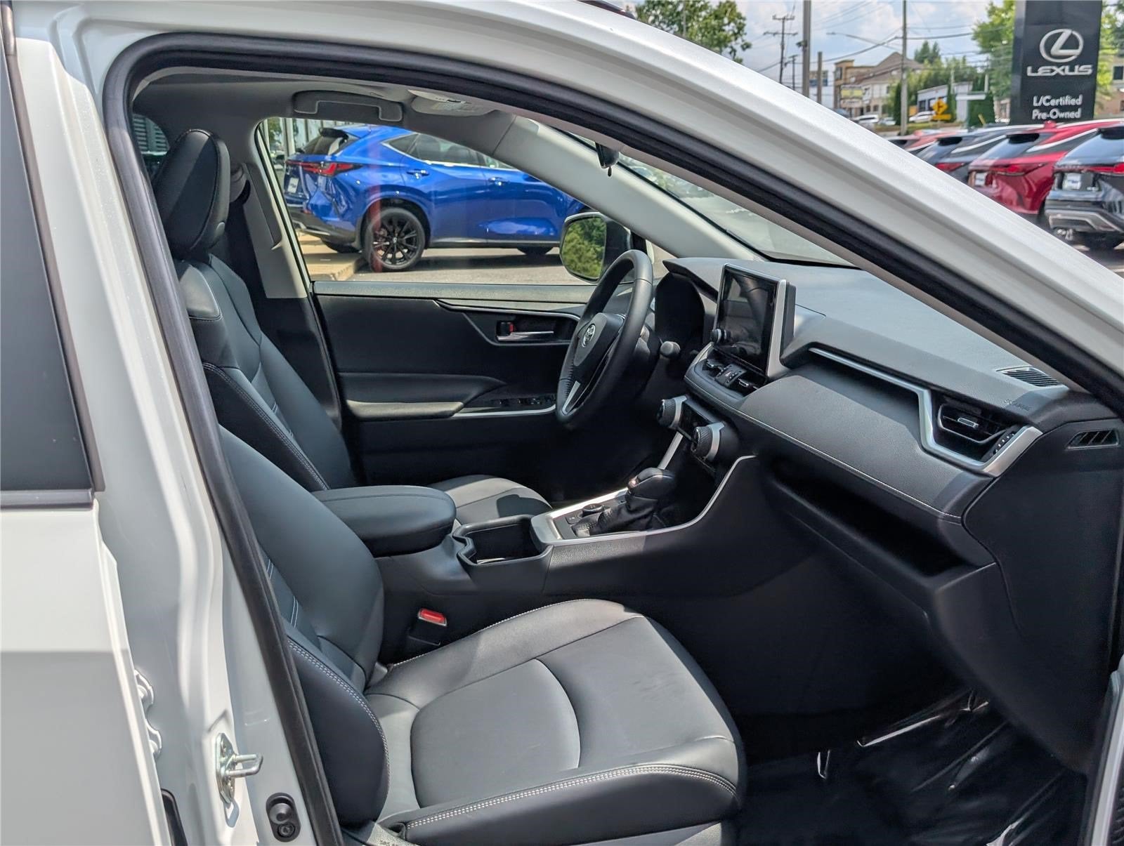 2024 Toyota RAV4 Hybrid XLE Premium