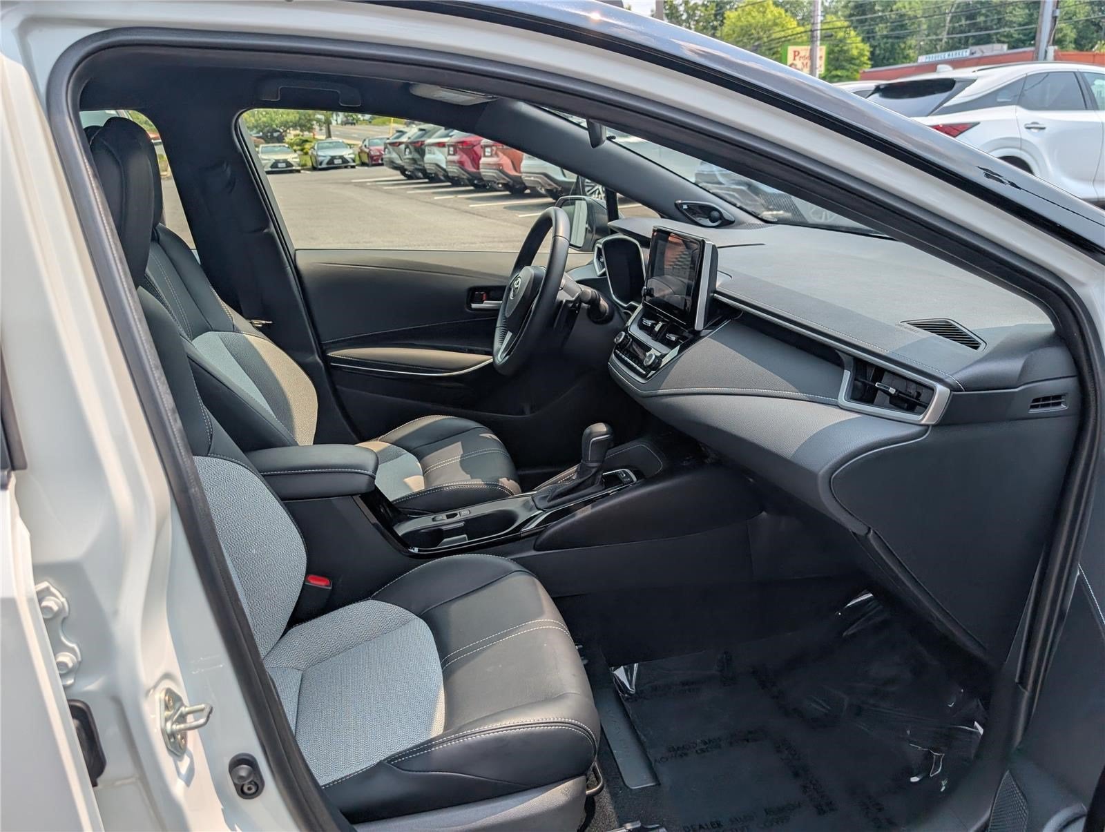 2025 Toyota Corolla Hatchback XSE