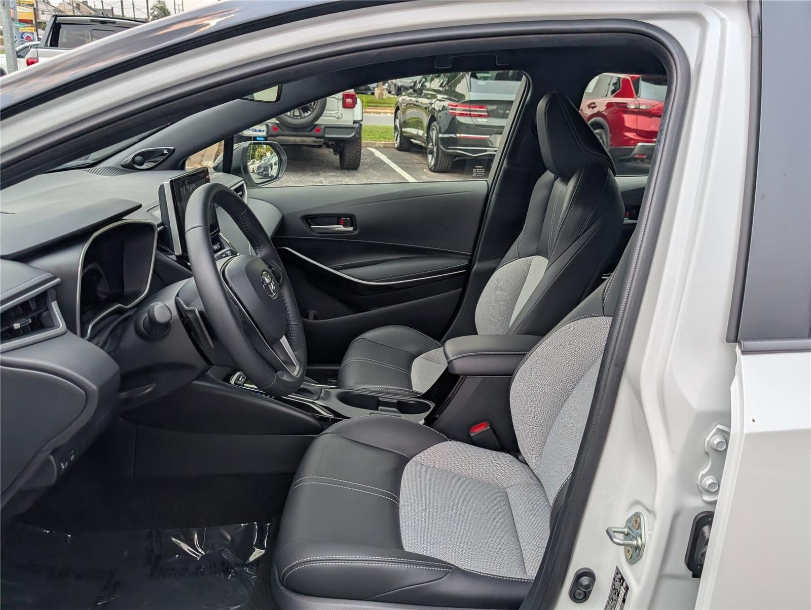 2025 Toyota Corolla Hatchback XSE