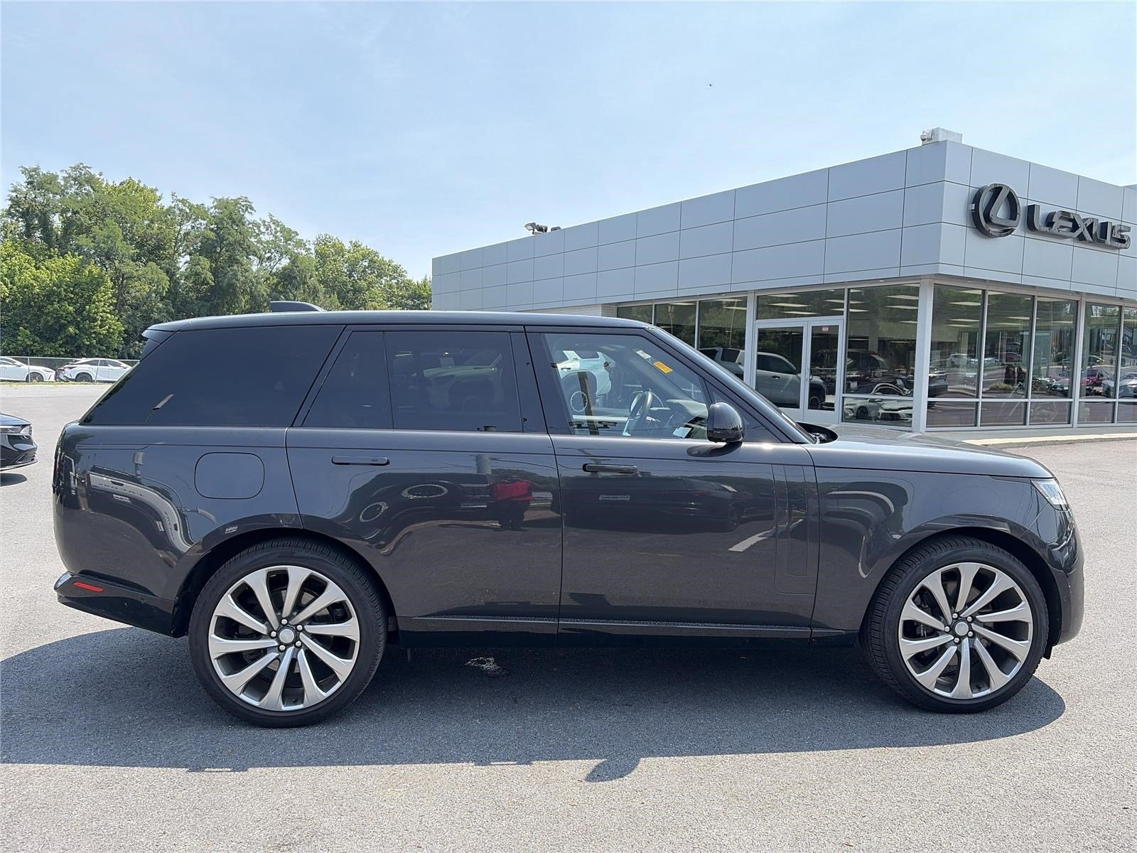 2023 Land Rover Range Rover SE