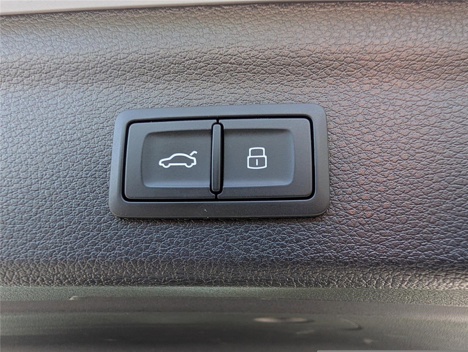 2024 Audi Q3 S line Premium