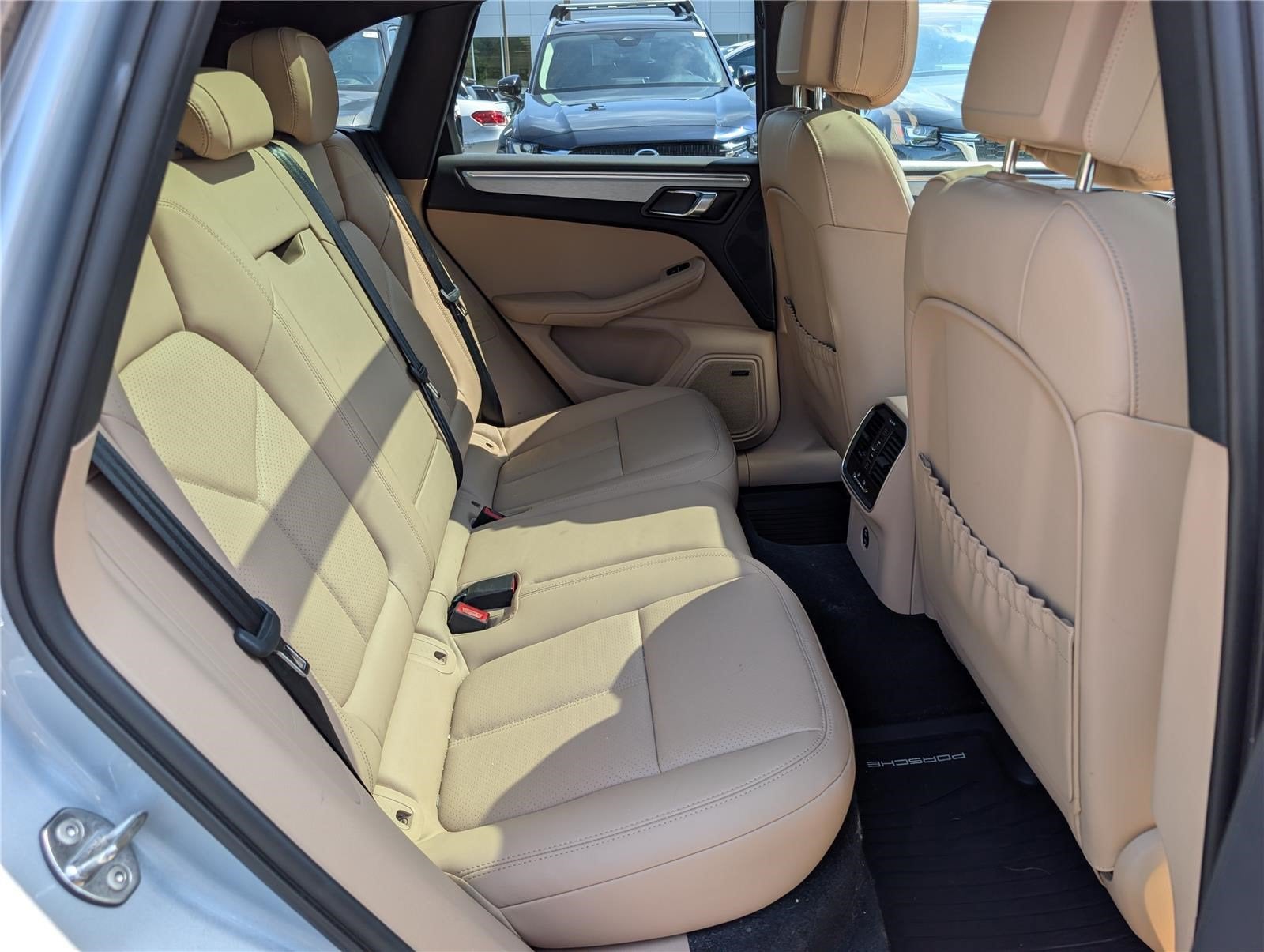2024 Porsche Macan Base