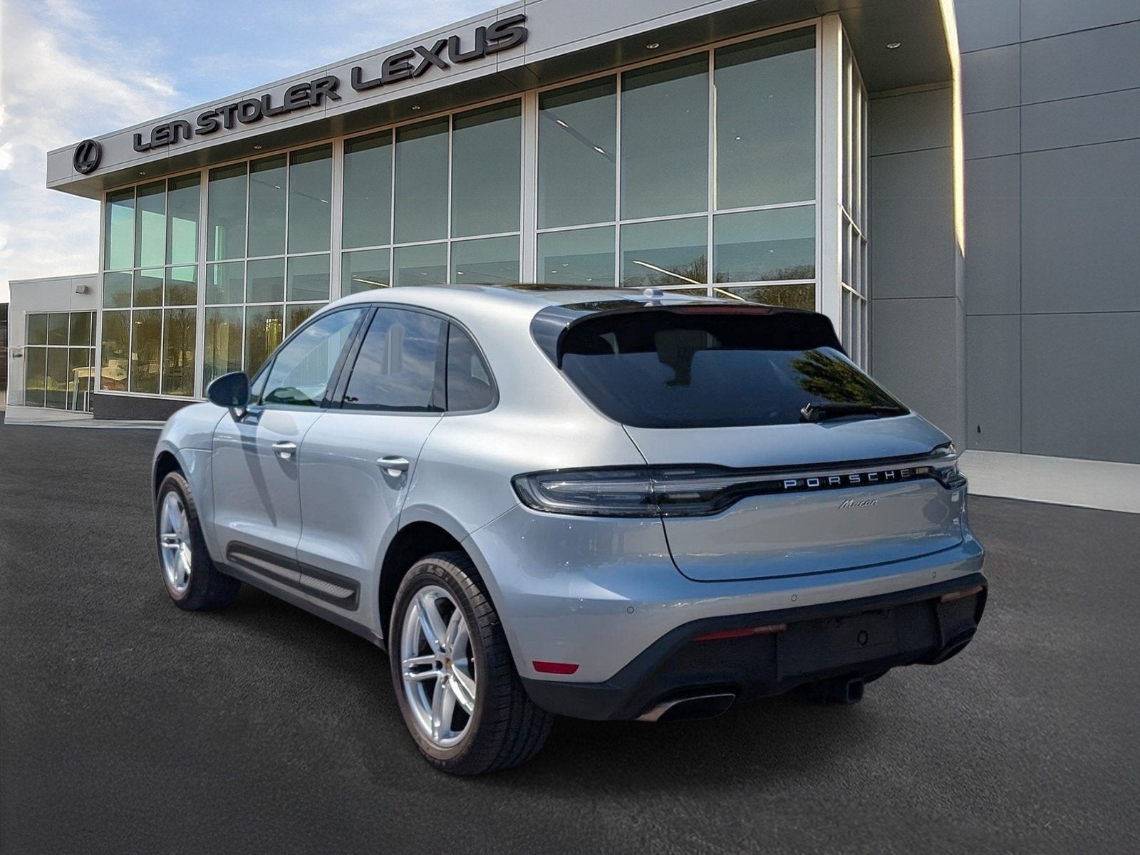 2024 Porsche Macan Base