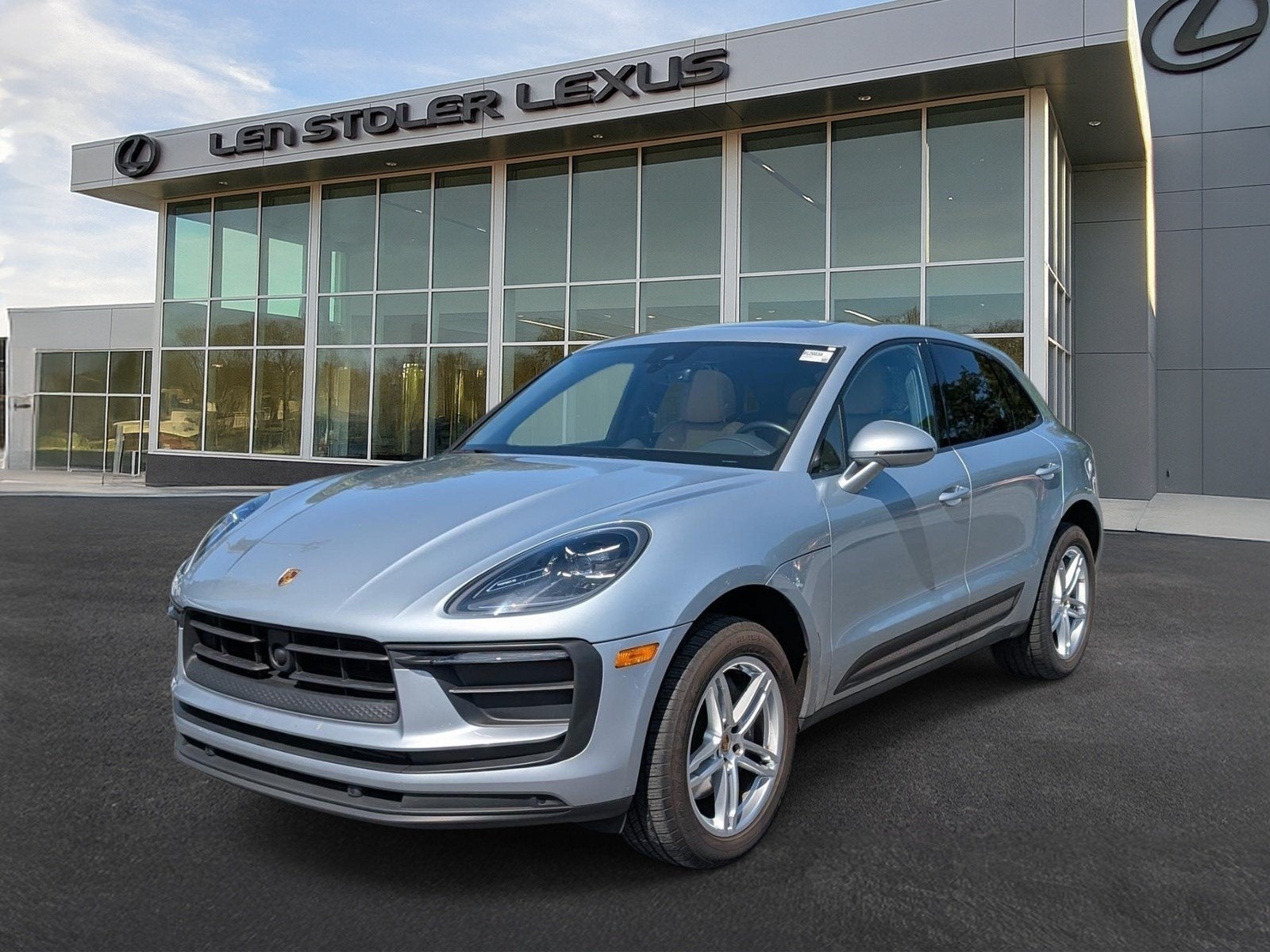 2024 Porsche Macan Base