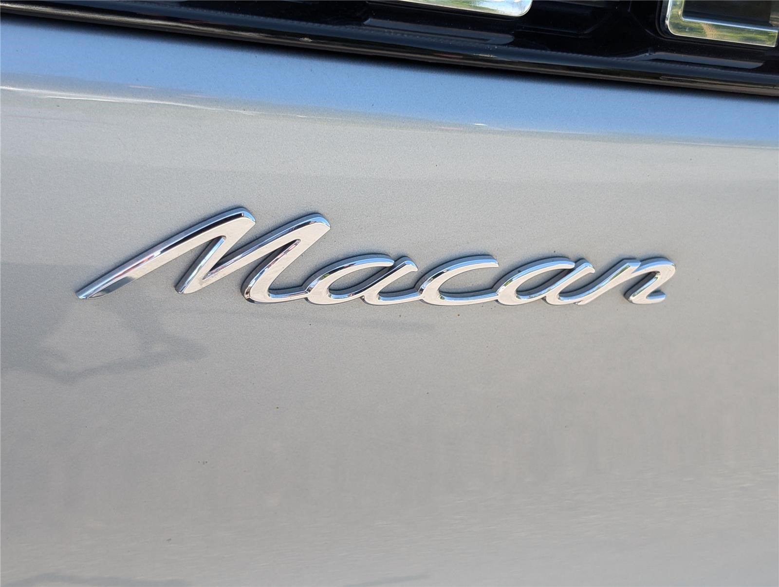 2024 Porsche Macan Base