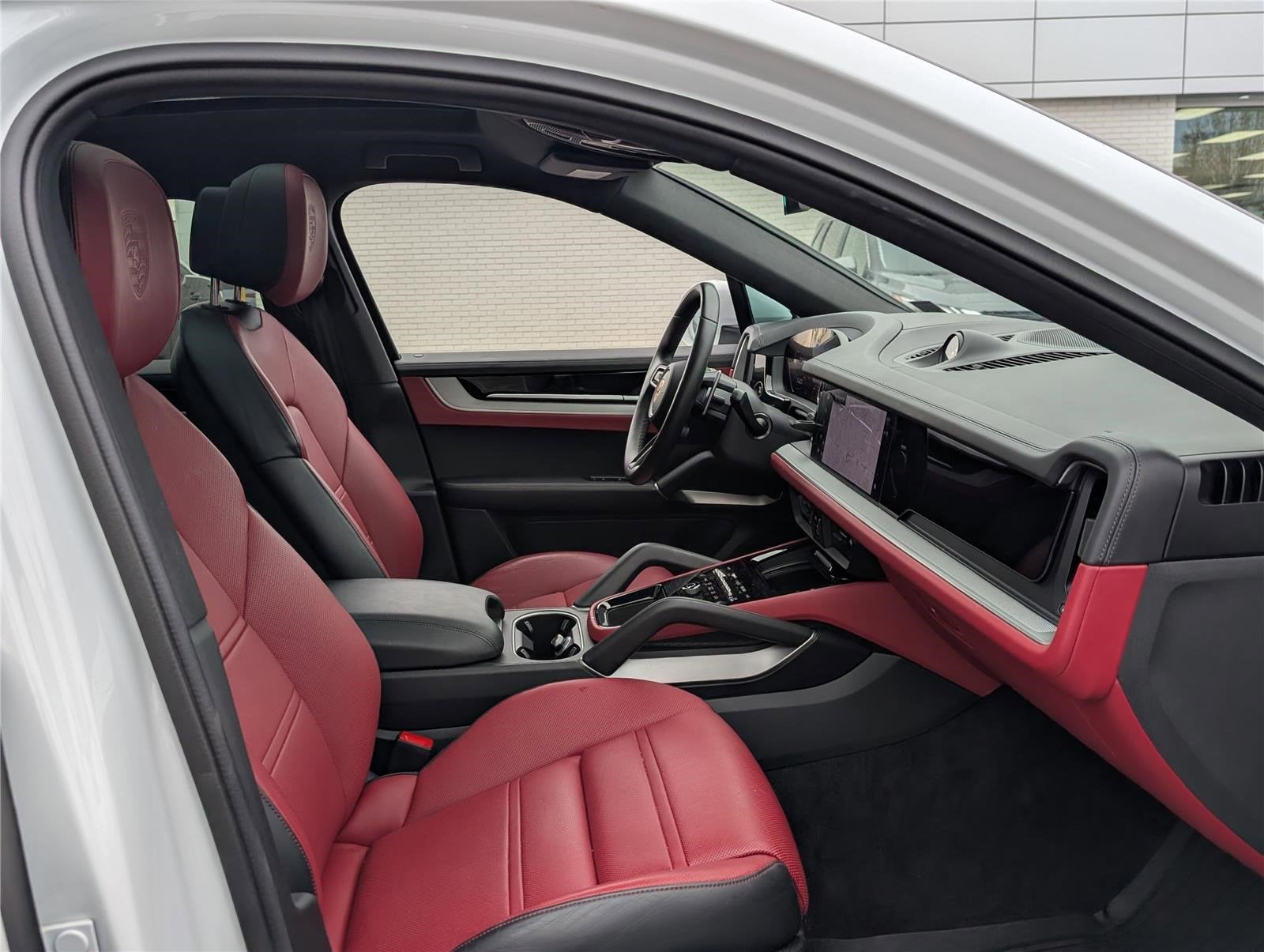 2024 Porsche Cayenne Coupe AWD