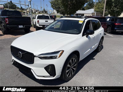 2024 Volvo XC60 Plus Dark Theme