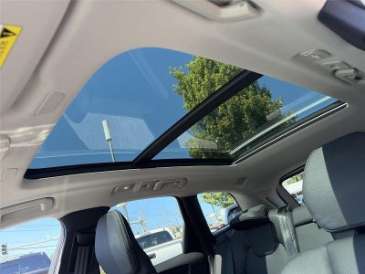 2024 Volvo XC60 Plus Dark Theme